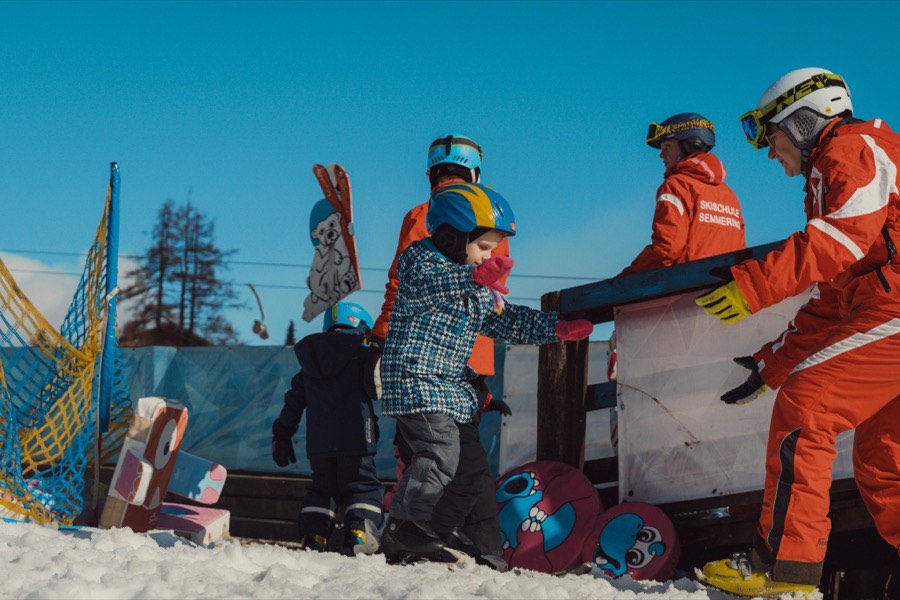 Familien-Skitage unter der Woche