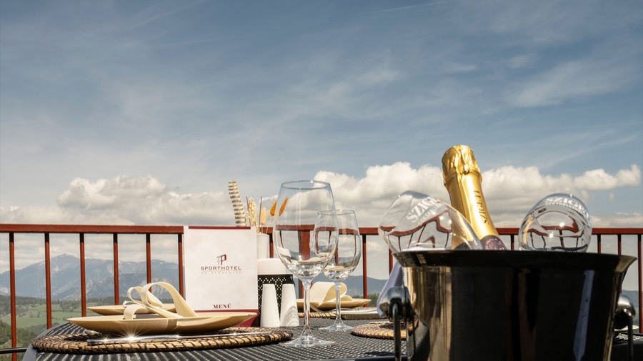 Sporthotel-Terrasse