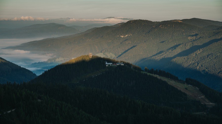 Weite Aussichten über die Wiener Alpen