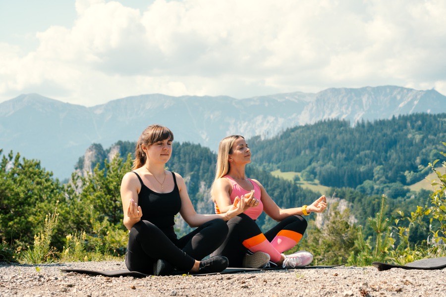 Meditation in glasklarer Höhenluft