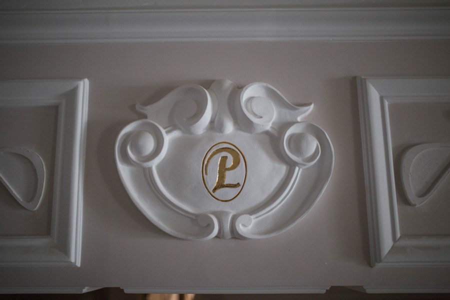 Historische Details am Berg